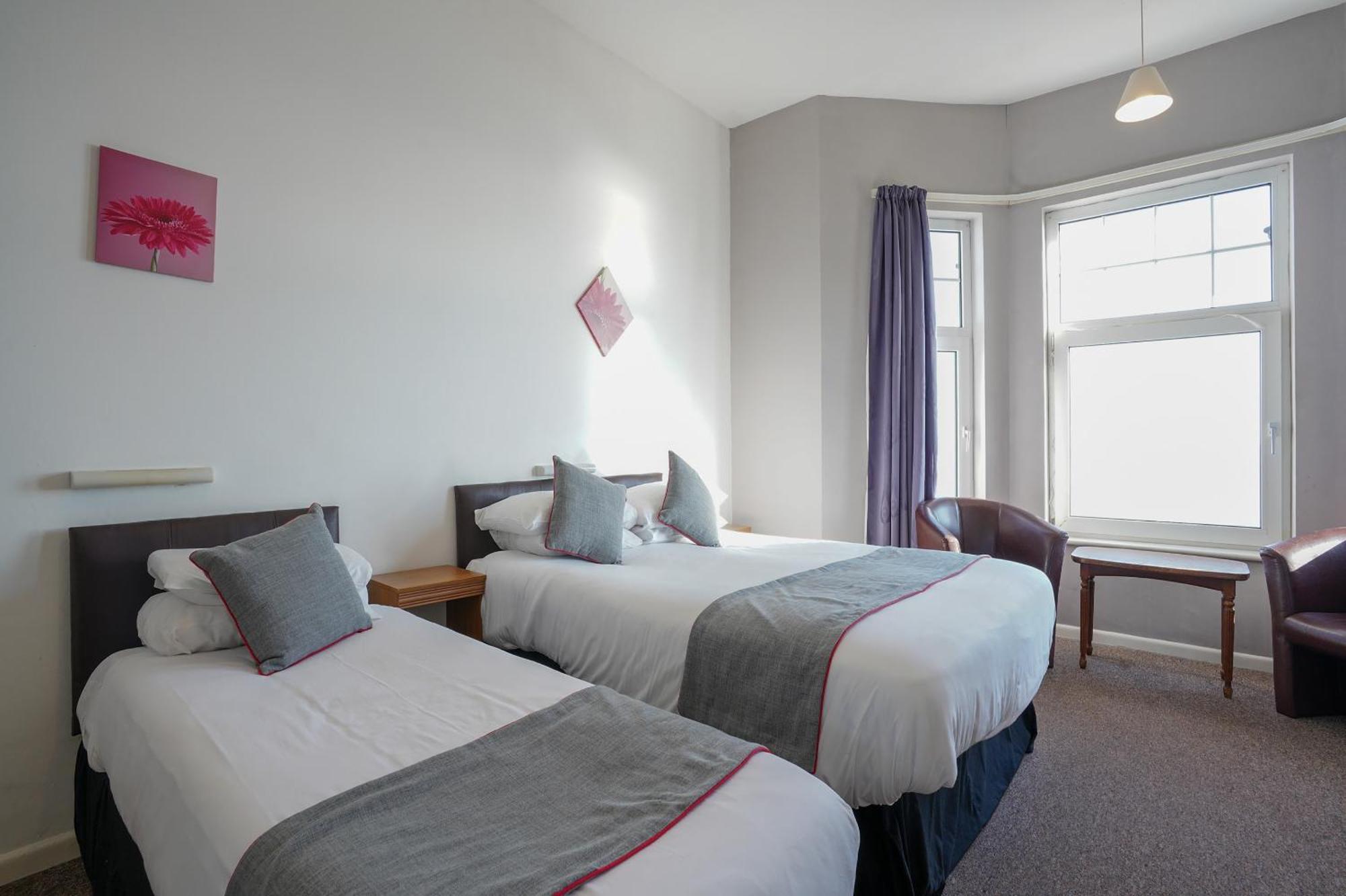Oyo Shanklin Beach Hotel Extérieur photo