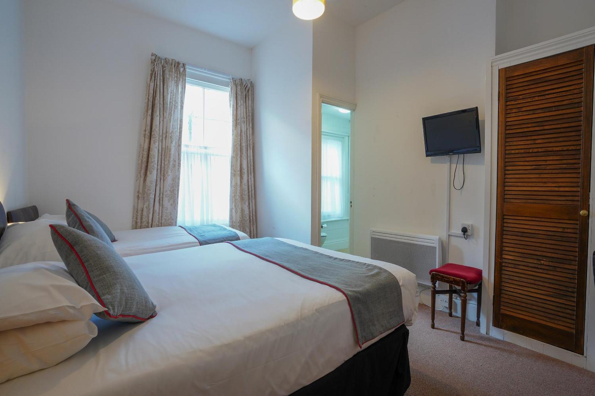 Oyo Shanklin Beach Hotel Extérieur photo