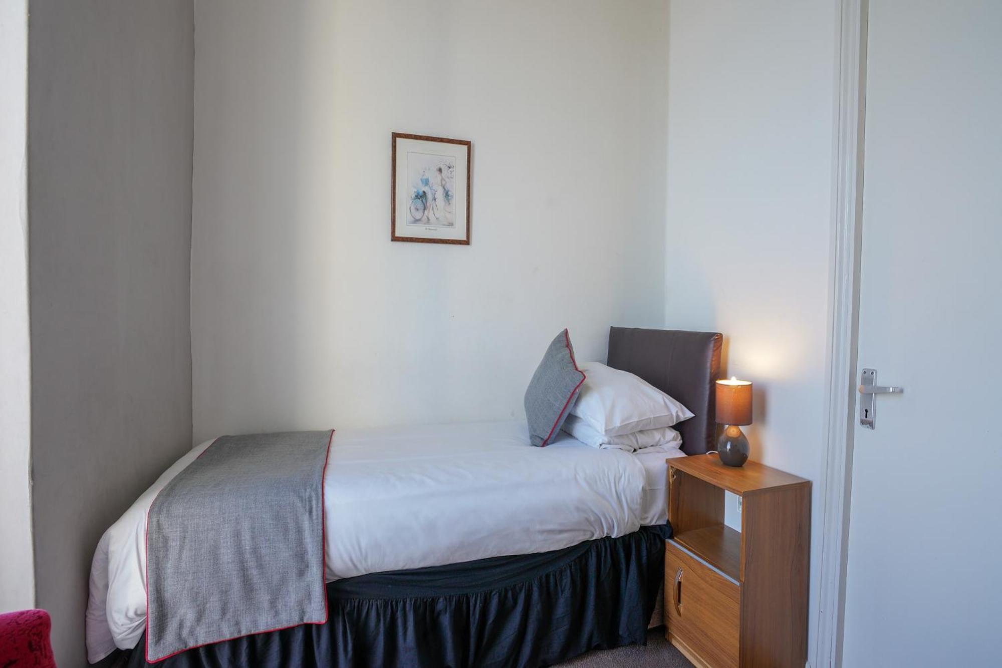 Oyo Shanklin Beach Hotel Extérieur photo