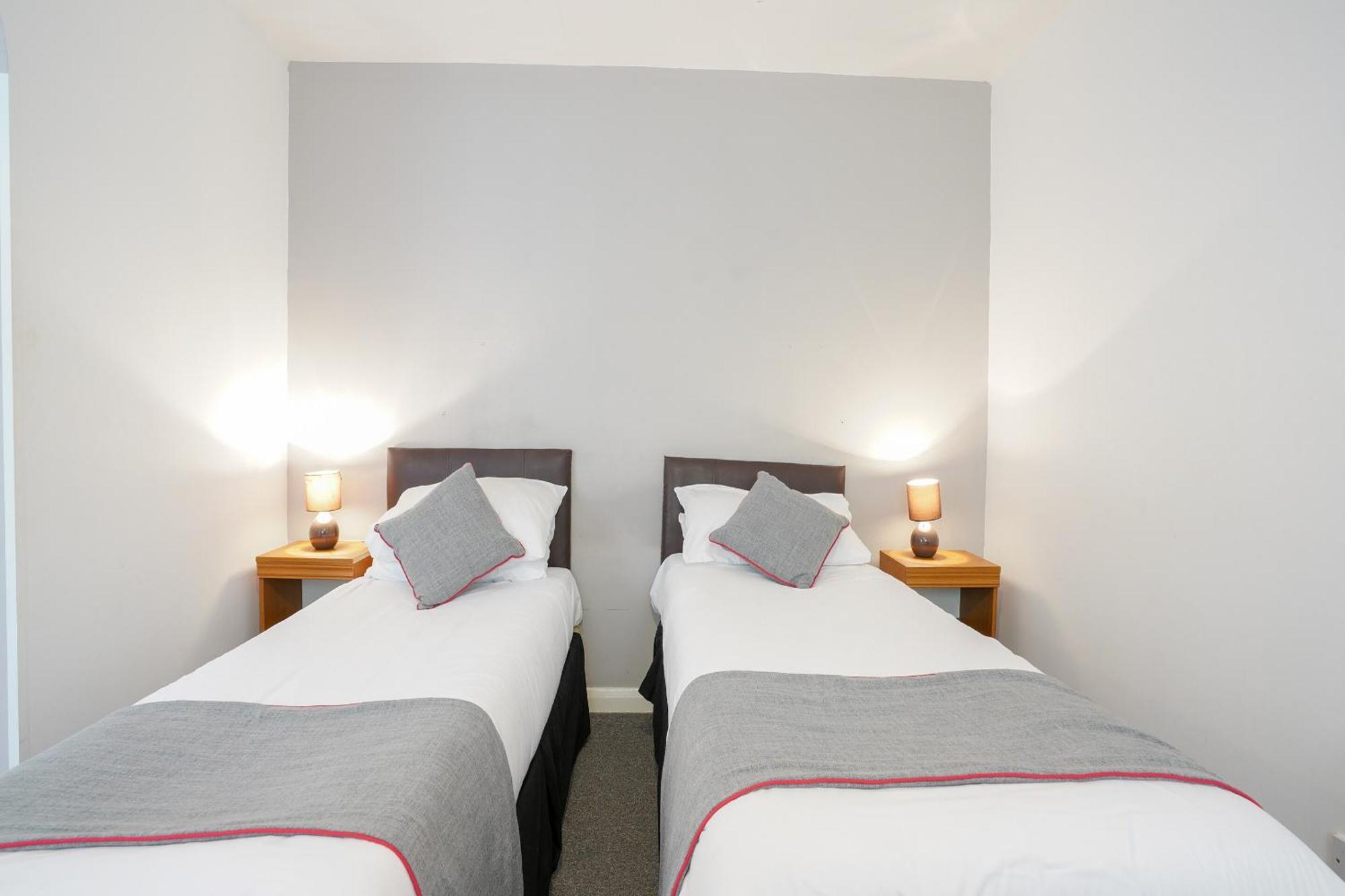 Oyo Shanklin Beach Hotel Extérieur photo
